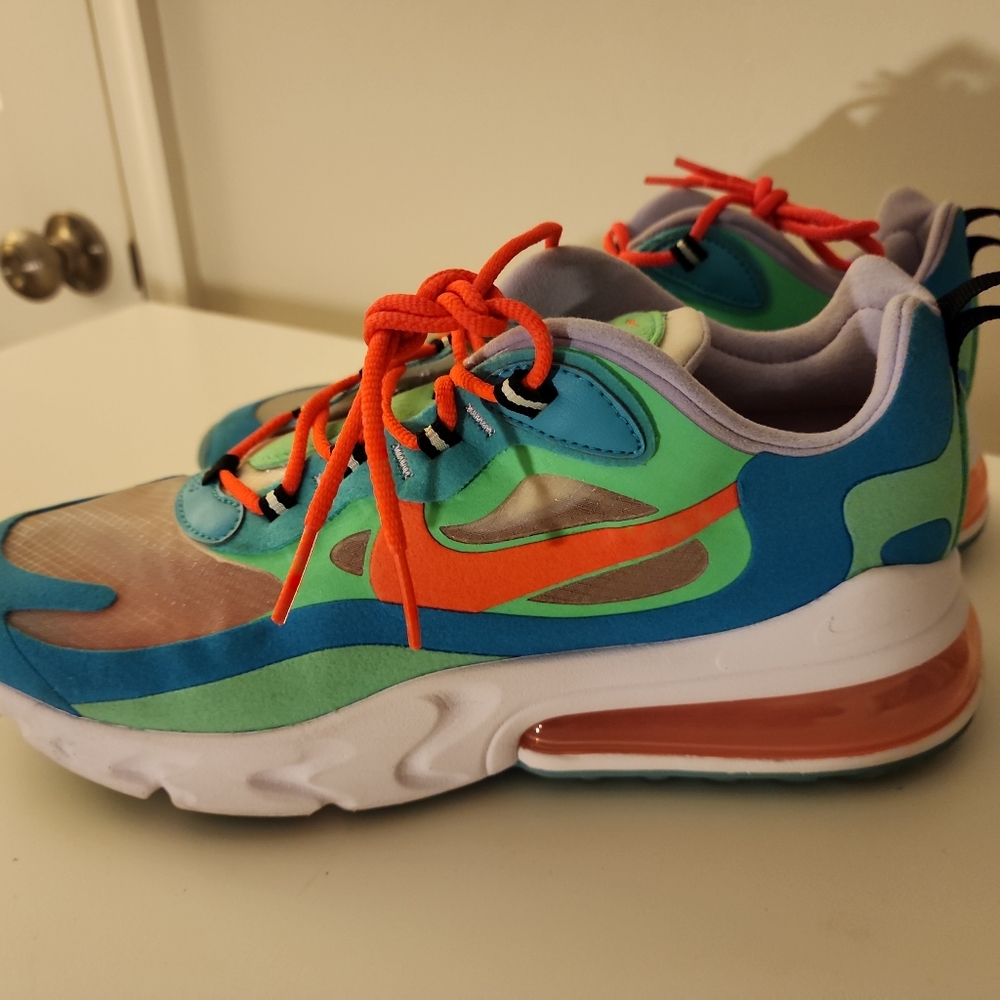 Nike Air Max 270 React (Psychedelic Movement) Women's Size 11
